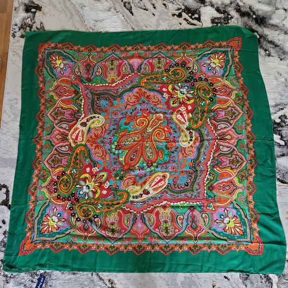 NWT Vivi designs Ukrainian traditional shawl - Picture 1 of 6